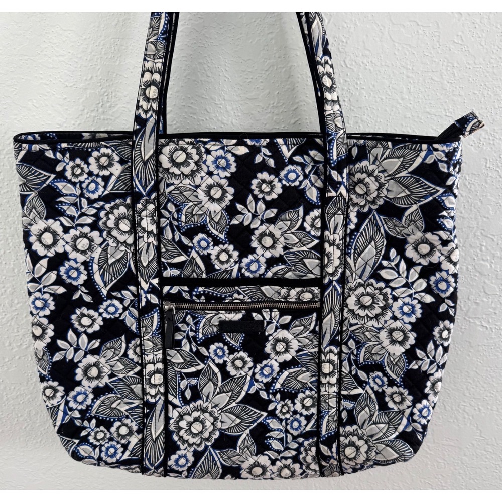 Vera Bradley Villager Tote Bag Snow Lotus Zippered Tote Shoulder Bag Paisley
